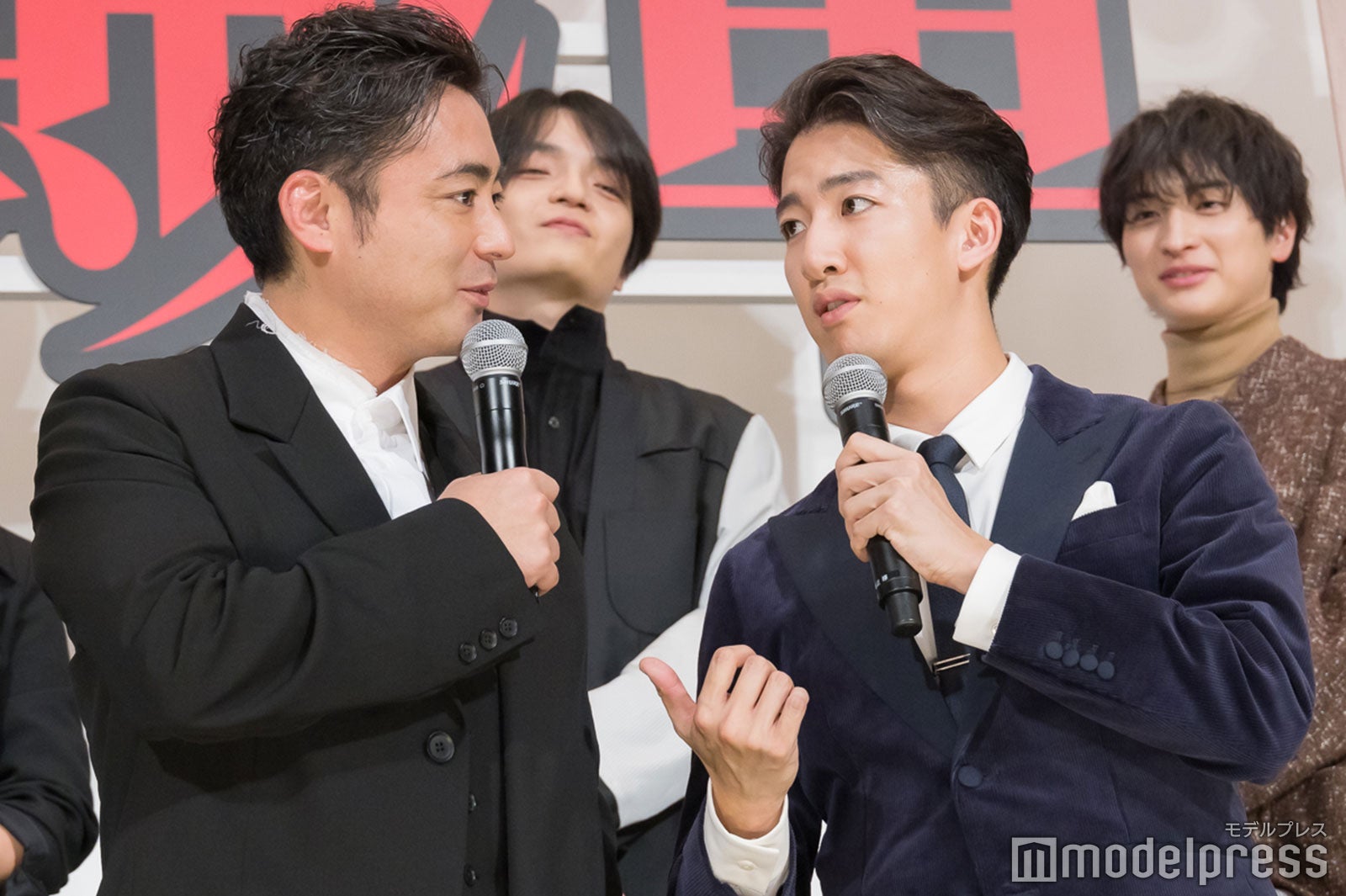 山田孝之、尾上右近（C）モデルプレス