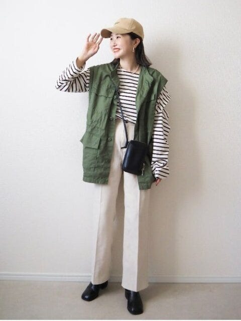 ベスト　コーデ　秋