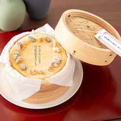 胡桃とかぼちゃの種の蒸しパン 税込1,090円(C)日向夏/イマジカインフォス イラスト:しのとうこ