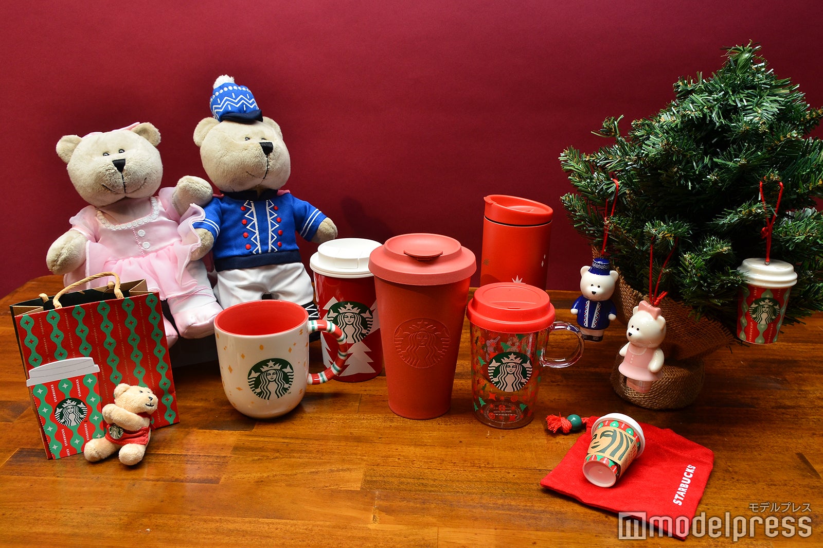 ホリデー第一弾グッズ（C）モデルプレス