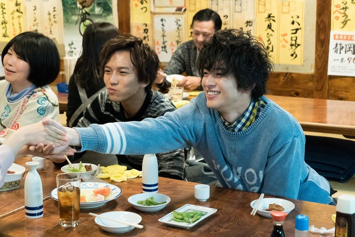 岡田龍太郎、飯島寛騎/「ホリデイラブ」より(C)テレビ朝日