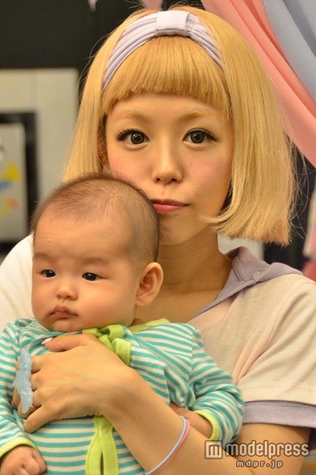 元あやまん さくらだ 産後初の公の場で愛娘お披露目 モデルプレス 元あやまん さくらだ 産後初の公の場で愛娘お披露目 モデルプレス