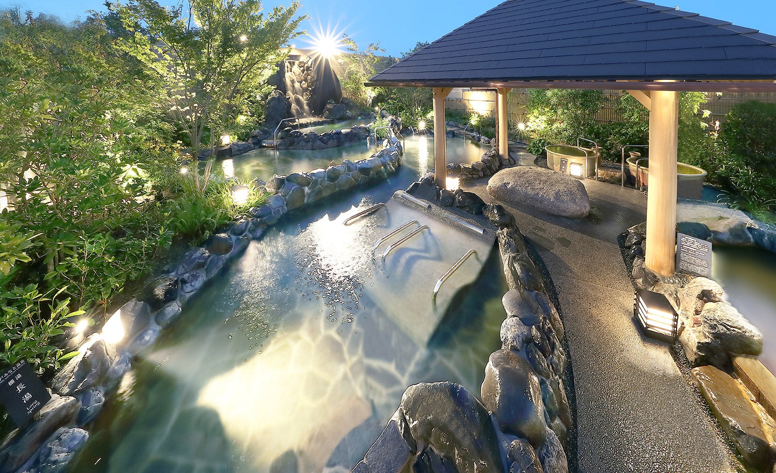 露天大浴場／画像提供：株式会社ラスイート