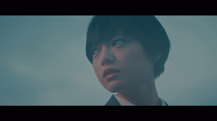 欅坂46「避雷針」MVより(写真提供:ソニー・ミュージックレーベルズ)