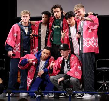 December 10が来日初ショーケース ネトフリから誕生の7人組に地鳴りのような大歓声