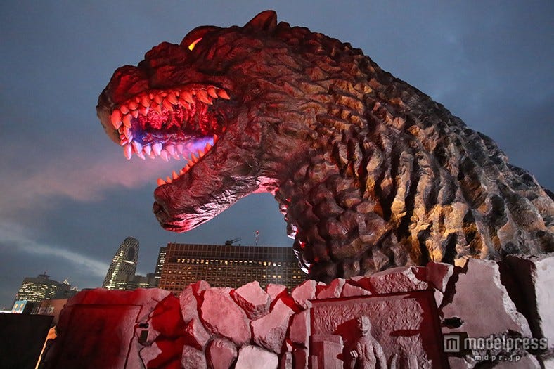 ゴジラ尽くしの新名所「新宿東宝ビル」開業