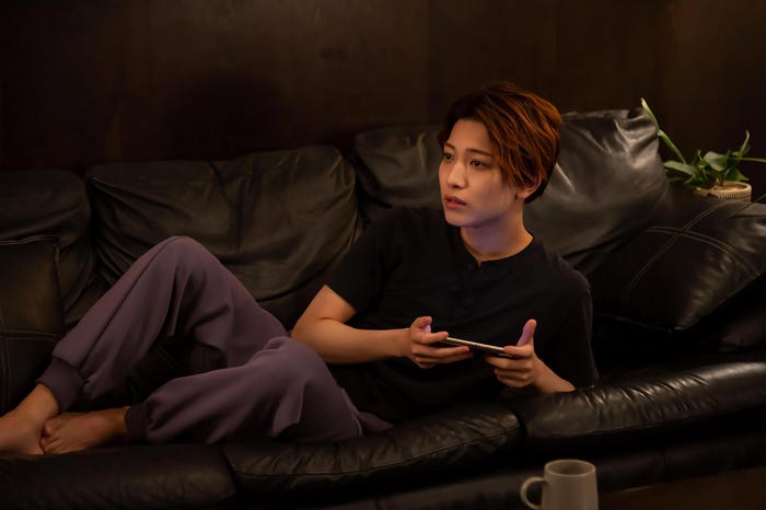 中村嶺亜「犬と屑」第7話より(C)朝賀庵/講談社/「犬と屑」製作委員会・MBS