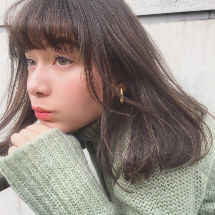 グレーの髪色にトライ 外国人風ヘアスタイルにもなれるってホント モデルプレス グレーの髪色にトライ 外国人風ヘアスタイルにもなれるってホント モデルプレス