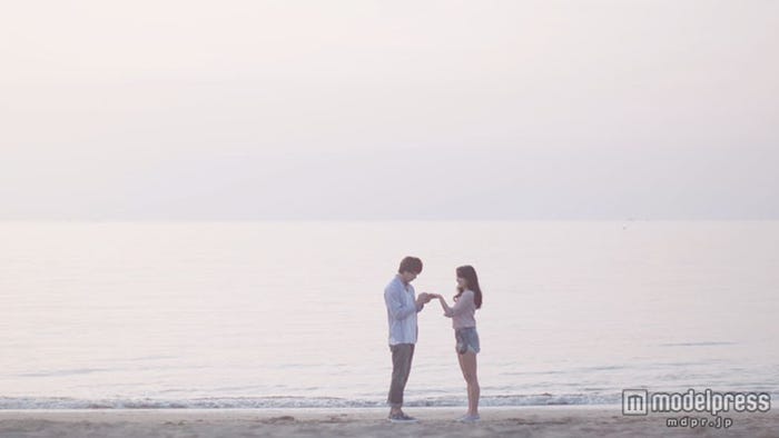 「ずっとマイラブ feat. HAN-KUN & TEE」MVより