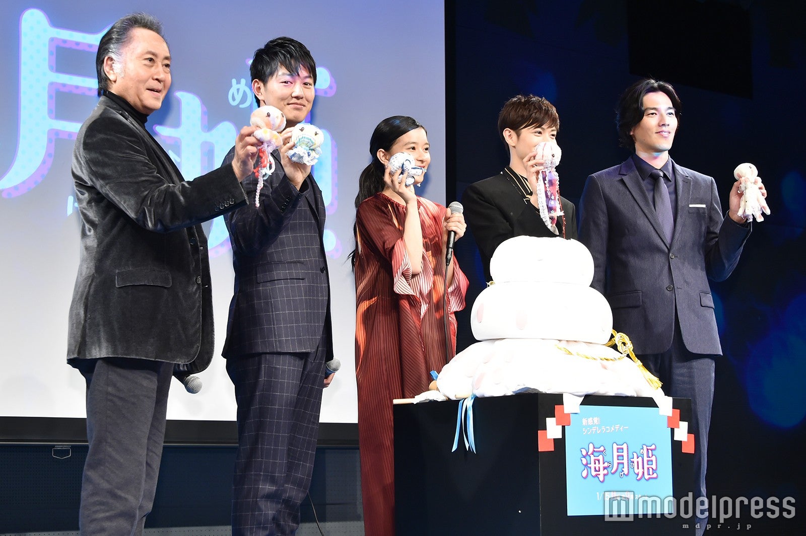 （左から）北大路欣也、工藤阿須加、芳根京子、瀬戸康史、要潤（C）モデルプレス