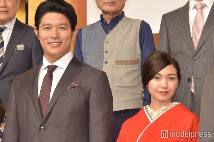鈴木亮平、二階堂ふみ (C)モデルプレス