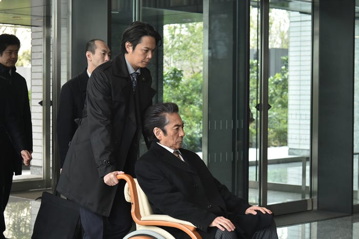 姜暢雄、藤木直人/「嘘の戦争」最終回より(画像提供:関西テレビ)