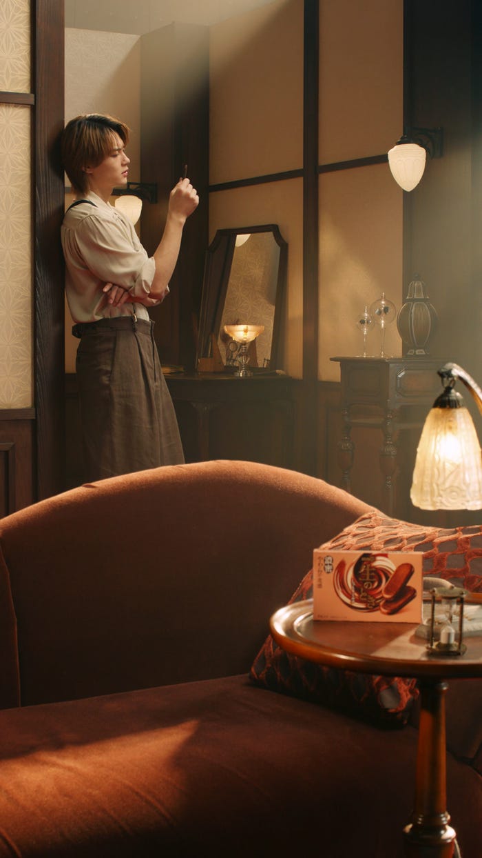 佐野勇斗/「明治 生のとき」縦型WEB CM 生のとき 「ねっとり」篇より(提供写真)