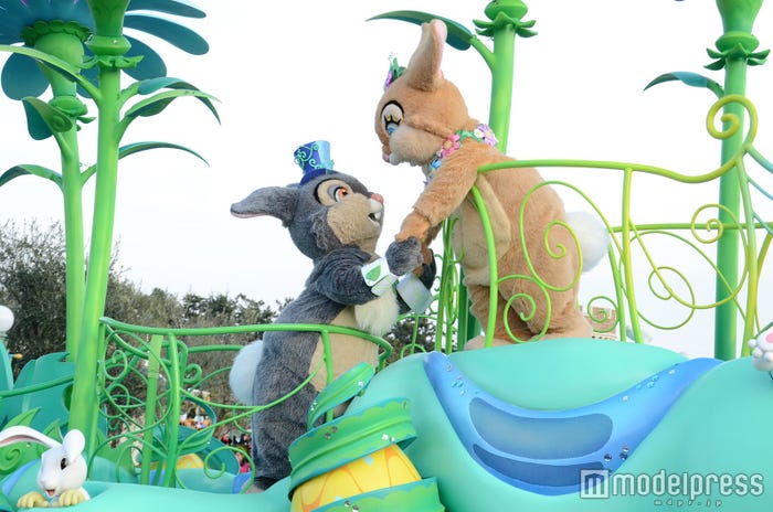 「ヒッピティ・ホッピティ・スプリングタイム」(C)モデルプレス