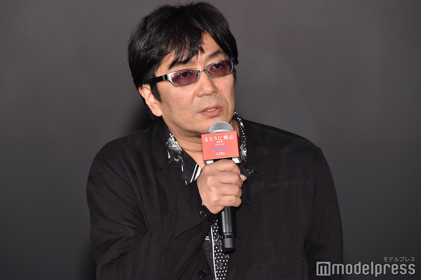 大友啓史監督 （C）モデルプレス