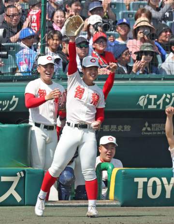 智弁学園 春の甲子園史上最大の逆転勝利！二回までの8点差を5イニング連続得点でひっくり返す 甲子園通算50勝は歴史的な1勝に