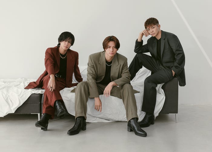 神宮寺勇太、平野紫耀、岸優太(C)TOBE Co., Ltd.