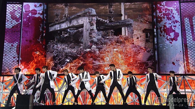 チームワークがあってこその圧巻パフォーマンス（C）2015 S.M. Culture ＆ Contents CO.Ltd. ALL RIGHTS RESERVED