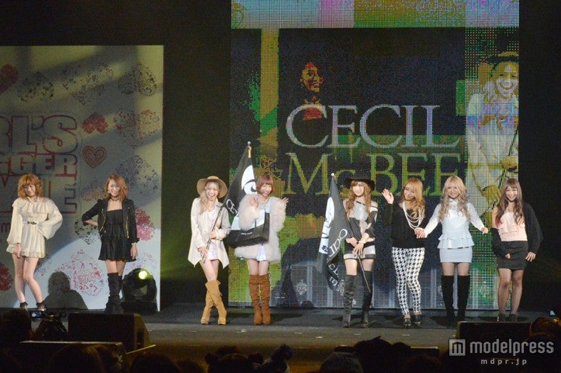 CECILE Mc BEEファッションショーの様子