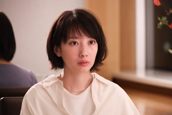 波瑠「ナイト・ドクター」第1話より(C)フジテレビ