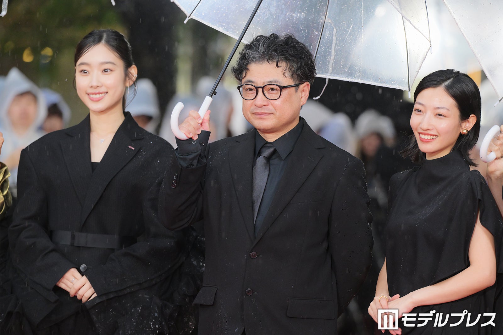 倉沢杏菜、まつむらしんご、川島鈴遥（C）モデルプレス