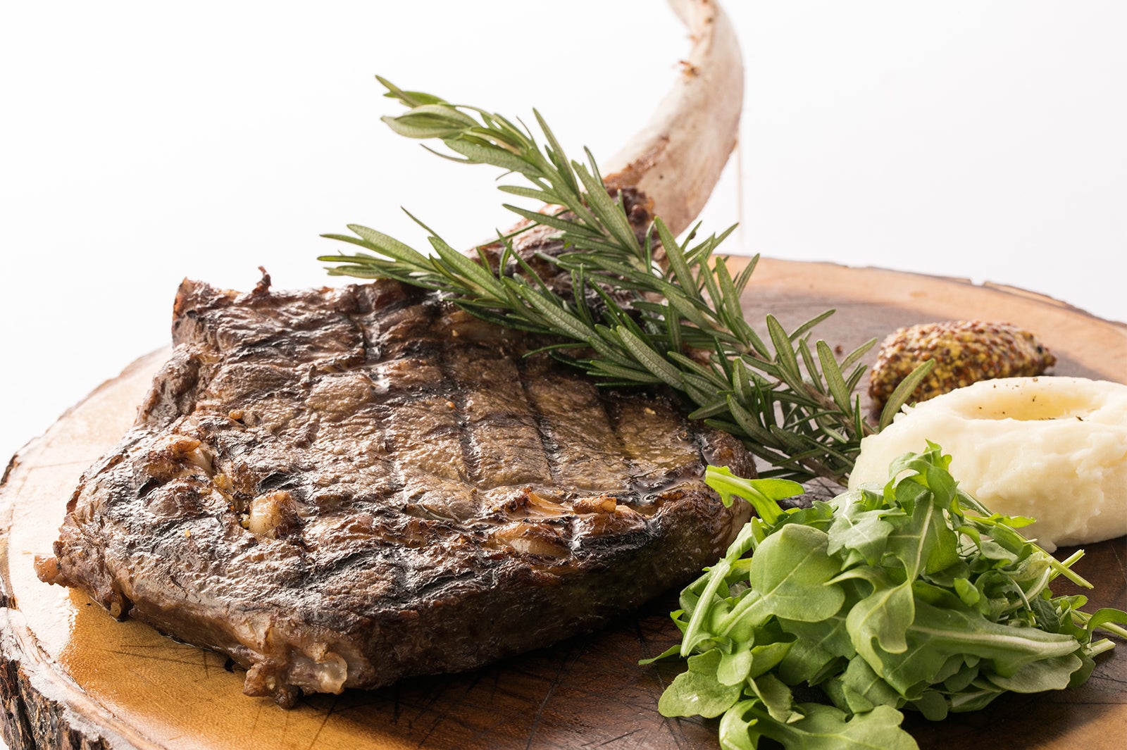 肉屋の主人おすすめ骨付きリブロース　豪快トマホークステーキ／画像提供：イデア