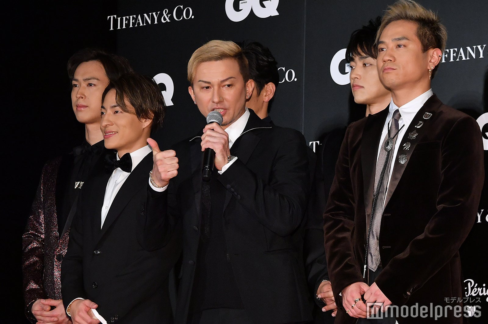 ISSA（中央）（C）モデルプレス