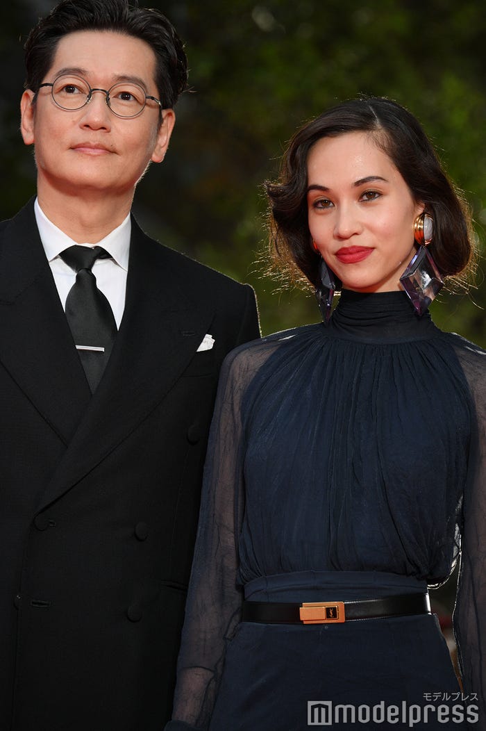 井浦新、水原希子(C)モデルプレス