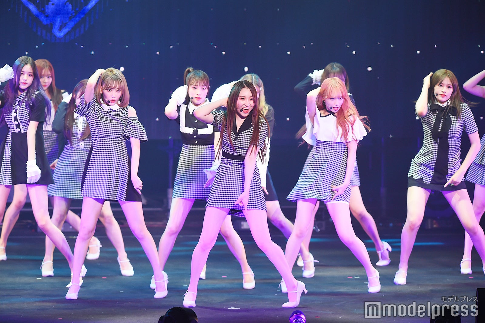 IZ*ONE （C）モデルプレス