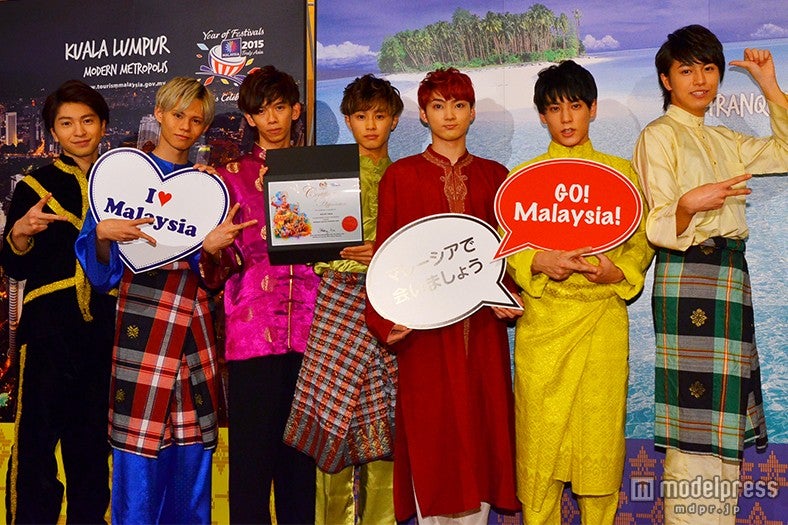 超特急（前列左から）コーイチ、カイ、リョウガ、タクヤ、ユーキ、ユースケ、タカシ