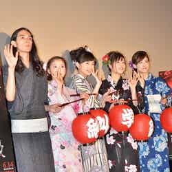 （左から）栗原類、松岡茉優、川口春奈、広瀬アリス、山本美月