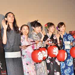 (左から)栗原類、松岡茉優、川口春奈、広瀬アリス、山本美月