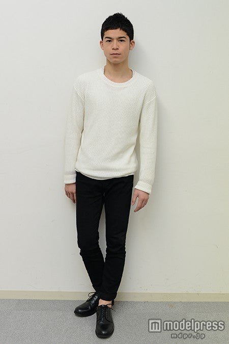 菅谷哲也／ヘアメイク：武部千里