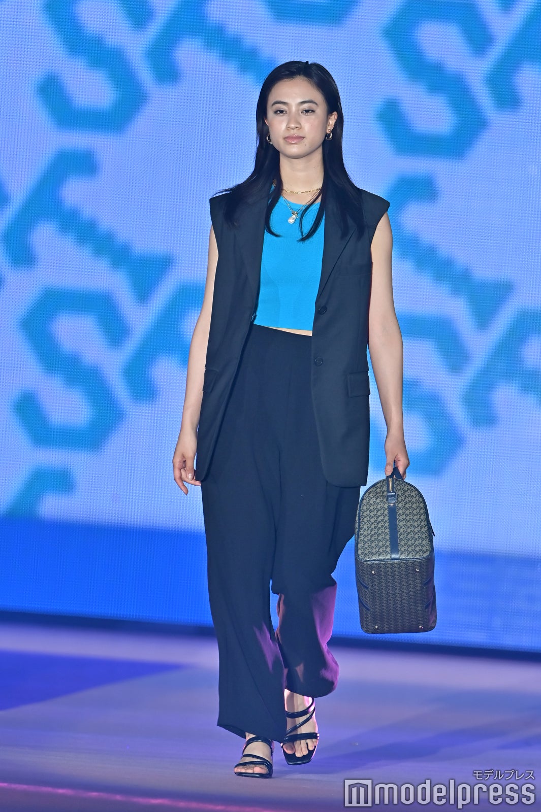 （C）モデルプレス