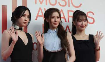 足ながっ！MISAMO、凄い黒ワンピでレカペ現る 日本人離れの圧倒的ビジュ 公式でも「美しすぎる」「もう別世界」