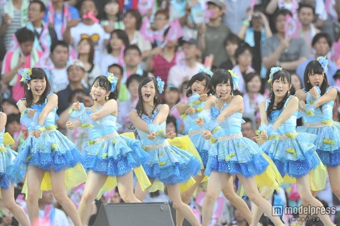 NMB48ライブの模様/「AKB48 スーパーフェスティバル ~日産スタジアム、小(ち)っちぇっ!小(ち)っちゃくないし!!~」