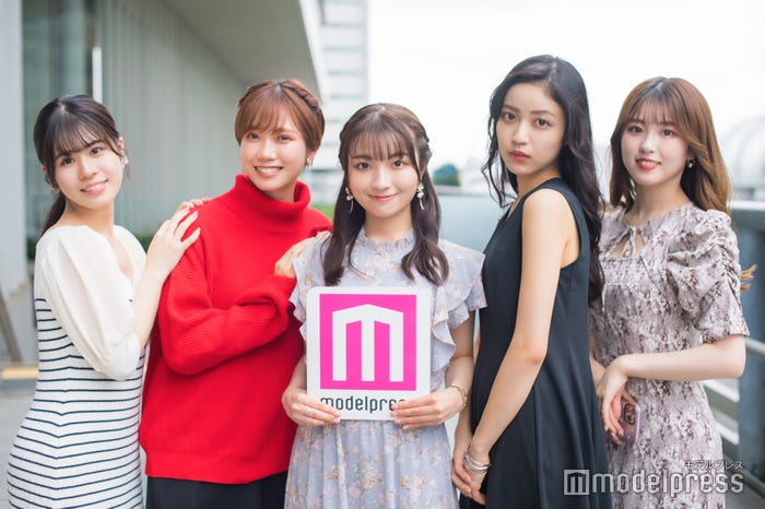 下津心夢さん、川田真優さん、木戸結菜さん、中村恵利華さん、吉田果蓮さん/「ミス学習院2022」ファイナリスト(C)モデルプレス