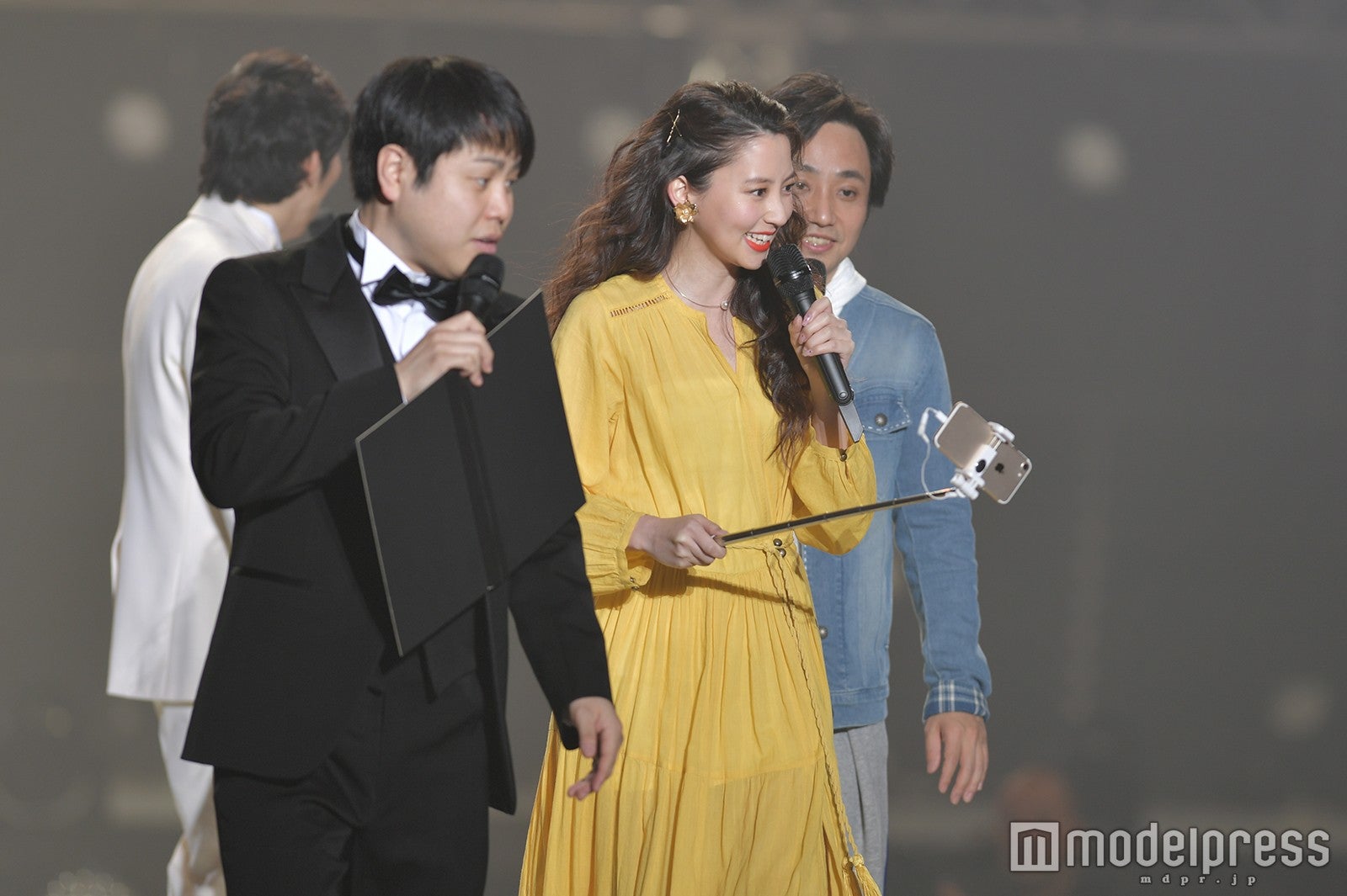 水野良樹＆河北麻友子＆NON STYLE（C）モデルプレス