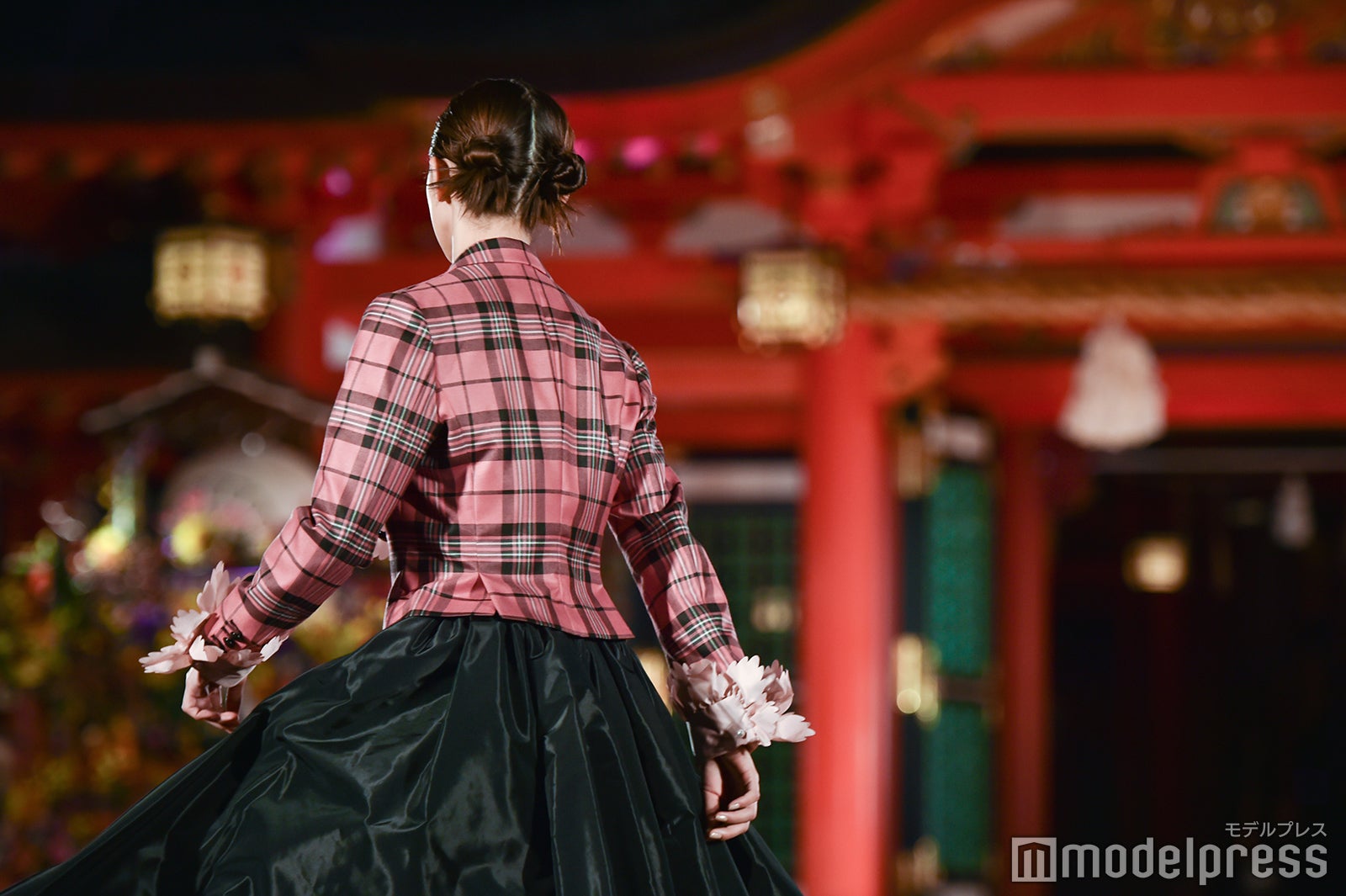 朝比奈彩（C）モデルプレス