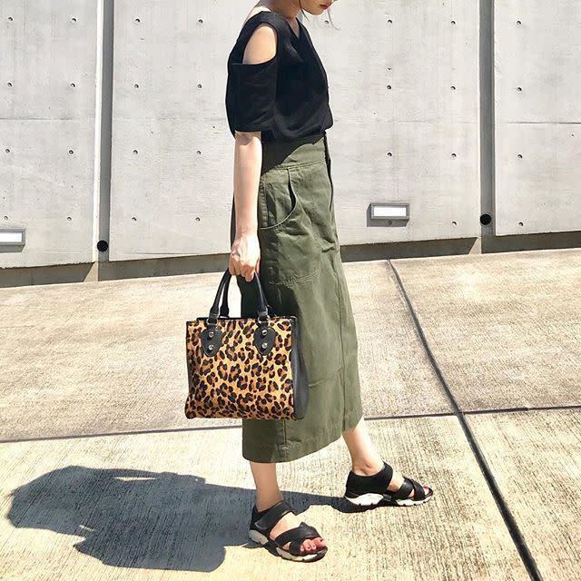 18年秋のトレンド レオパード柄をバッグで取り入れよう 旬柄の秋小物でおしゃれなカジュアルコーデ10選 モデルプレス