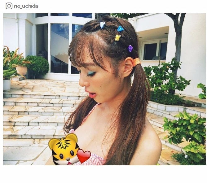 内田理央、胸元ギリギリショットが話題「零れ落ちそう」