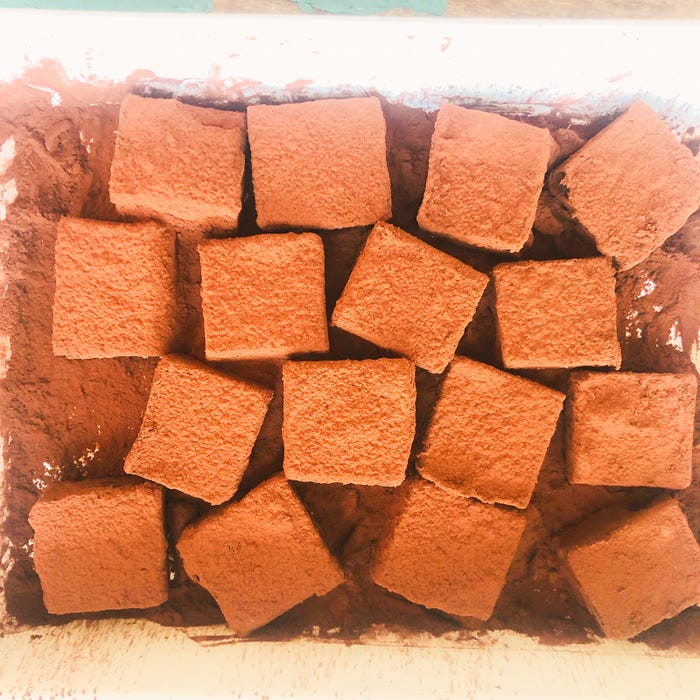 手順5:前面にココアをまぶす/画像提供:柏原歩