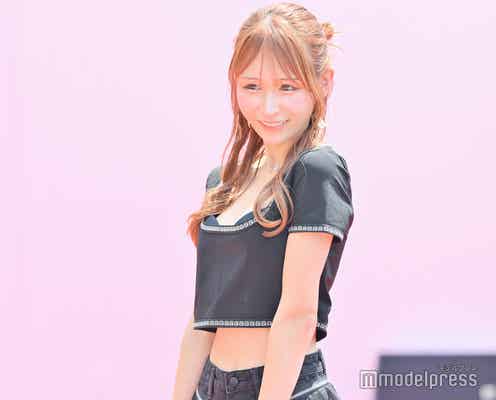 美女社長YouTuber浦西ひかる、美ウエスト&美脚のぞくミニ丈コーデ【GAKUSEI RUNWAY 2024 SPRING&SUMMER】