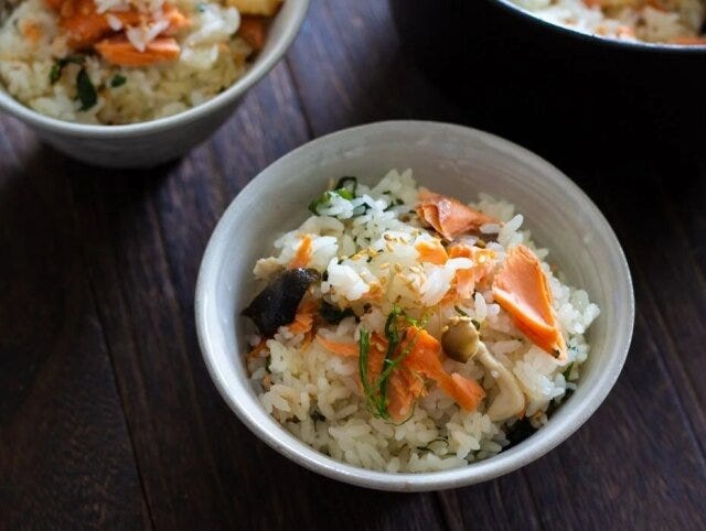 塩鮭としめじの炊き込みご飯しそバター風味