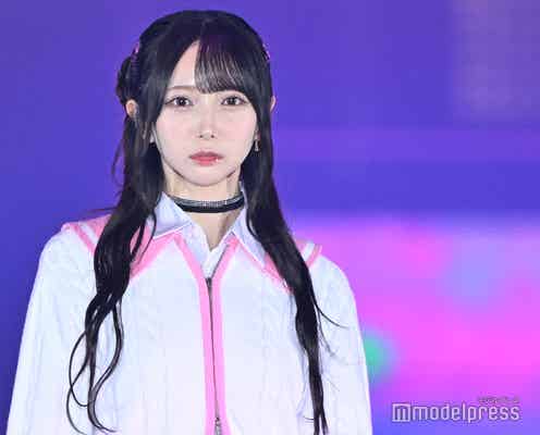 ≠ME谷崎早耶、美脚際立つスクール風コーデ【GirlsAward 2024AW】