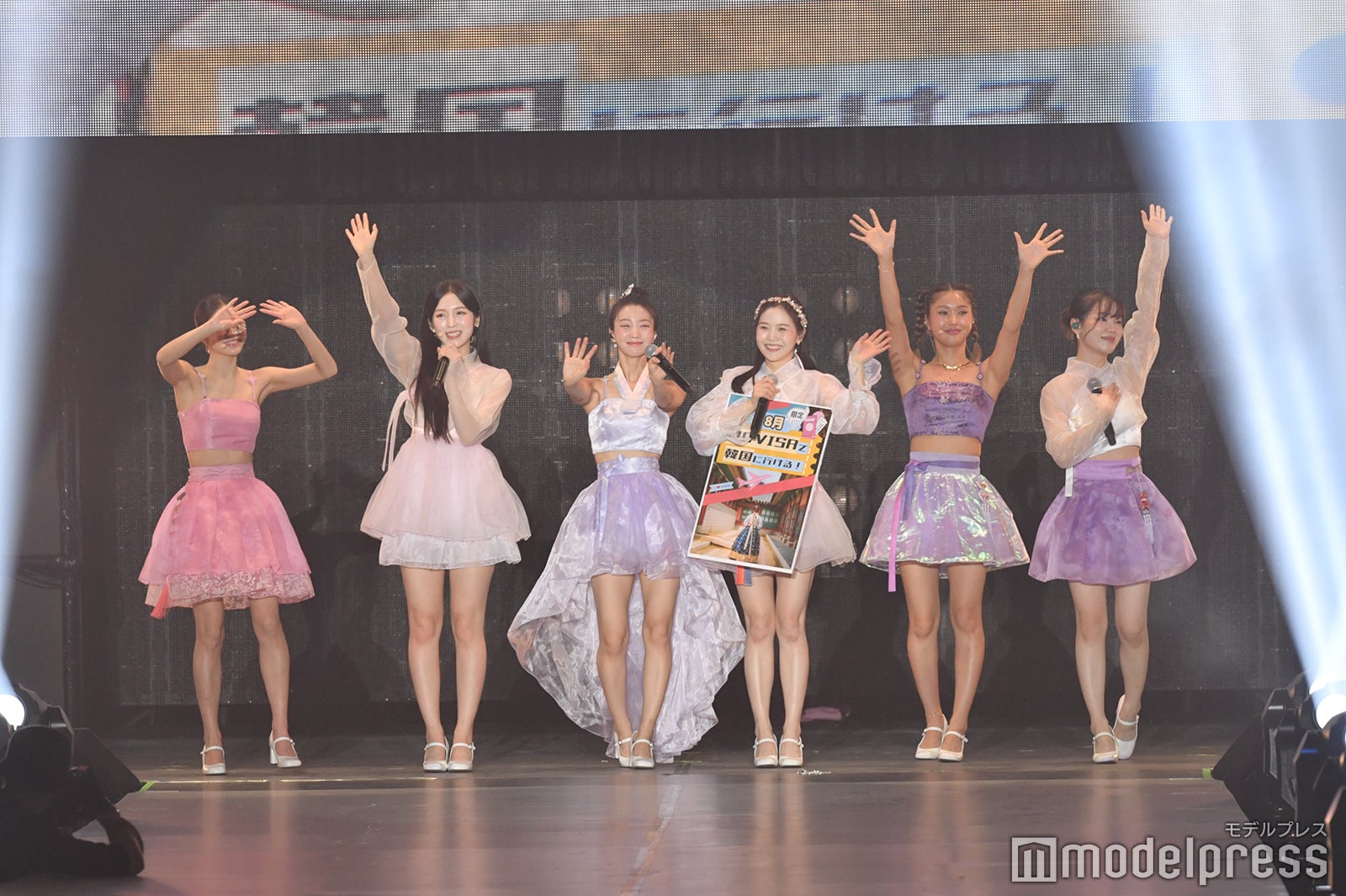 （C）モデルプレス