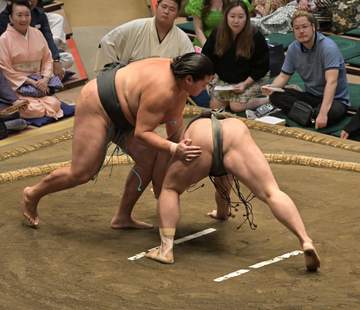 “史上最強の新弟子”旭富士と同期、天昇山が史上最速新十両へ無傷3連勝【大相撲】