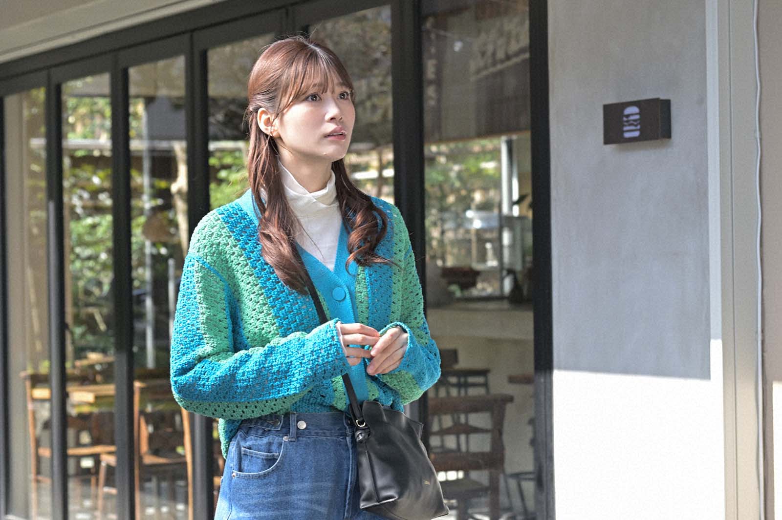 生見愛瑠「くるり～誰が私と恋をした？～」第2話より（C）TBS