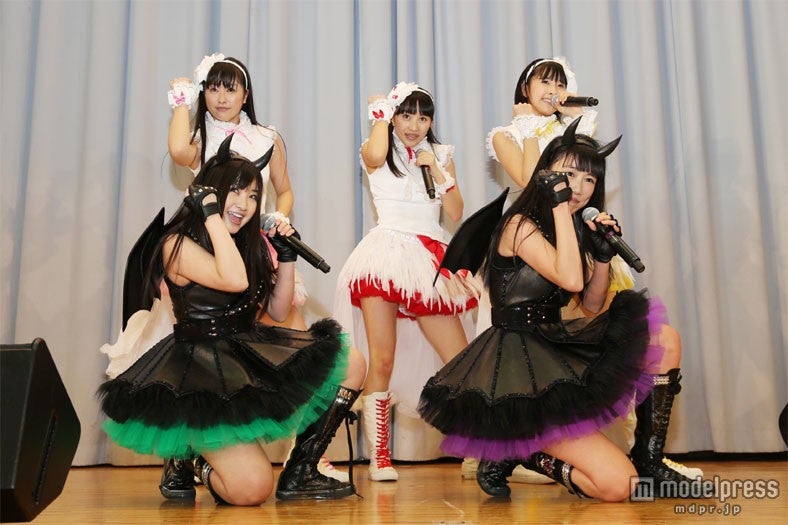 横浜市・吉田中学校をサプライズ訪問したももいろクローバーZ