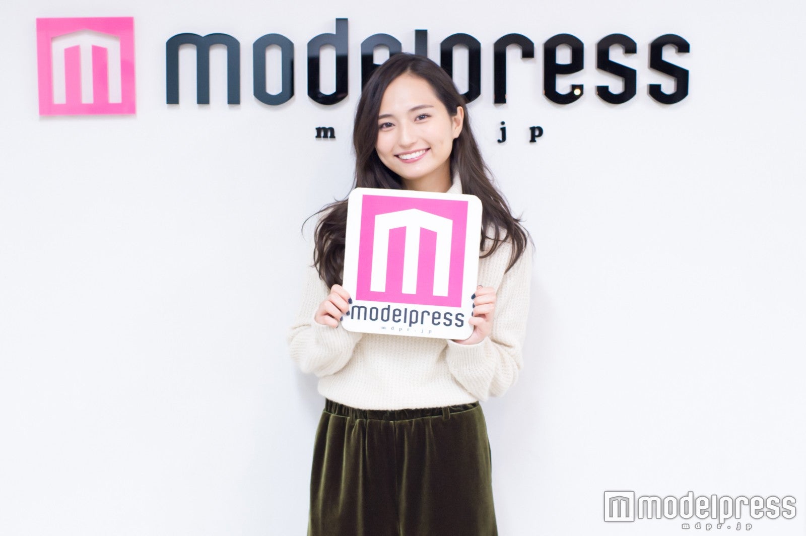 山賀琴子（C）モデルプレス